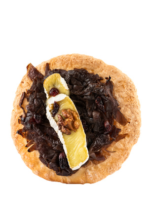 ZAPIEKANKA Z KONFITOWANĄ CEBULĄ I CAMEMBERTEM